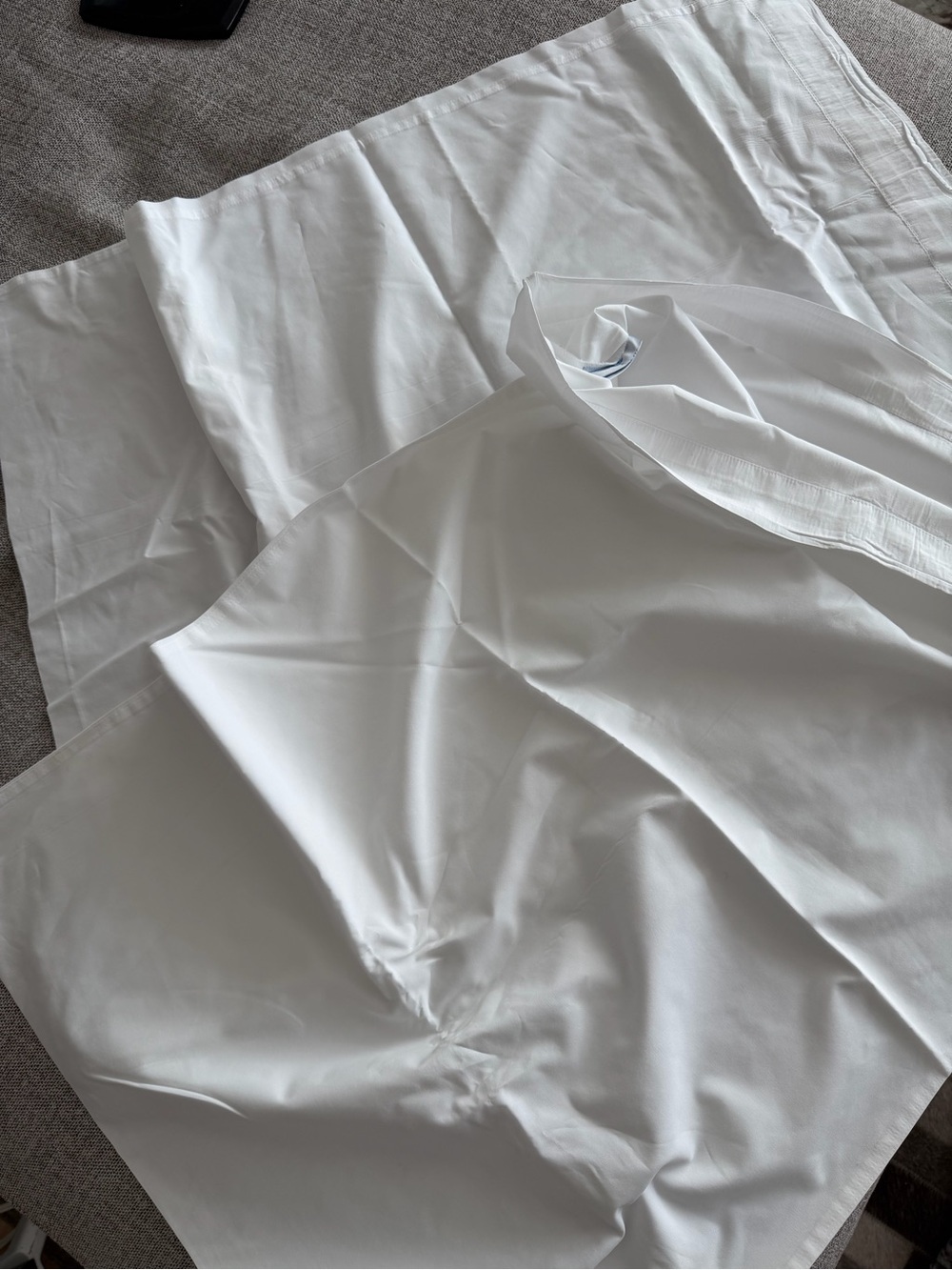 🗽2 NEW KING 🤴 Matouk White Pillowcases - Crisp Cotton